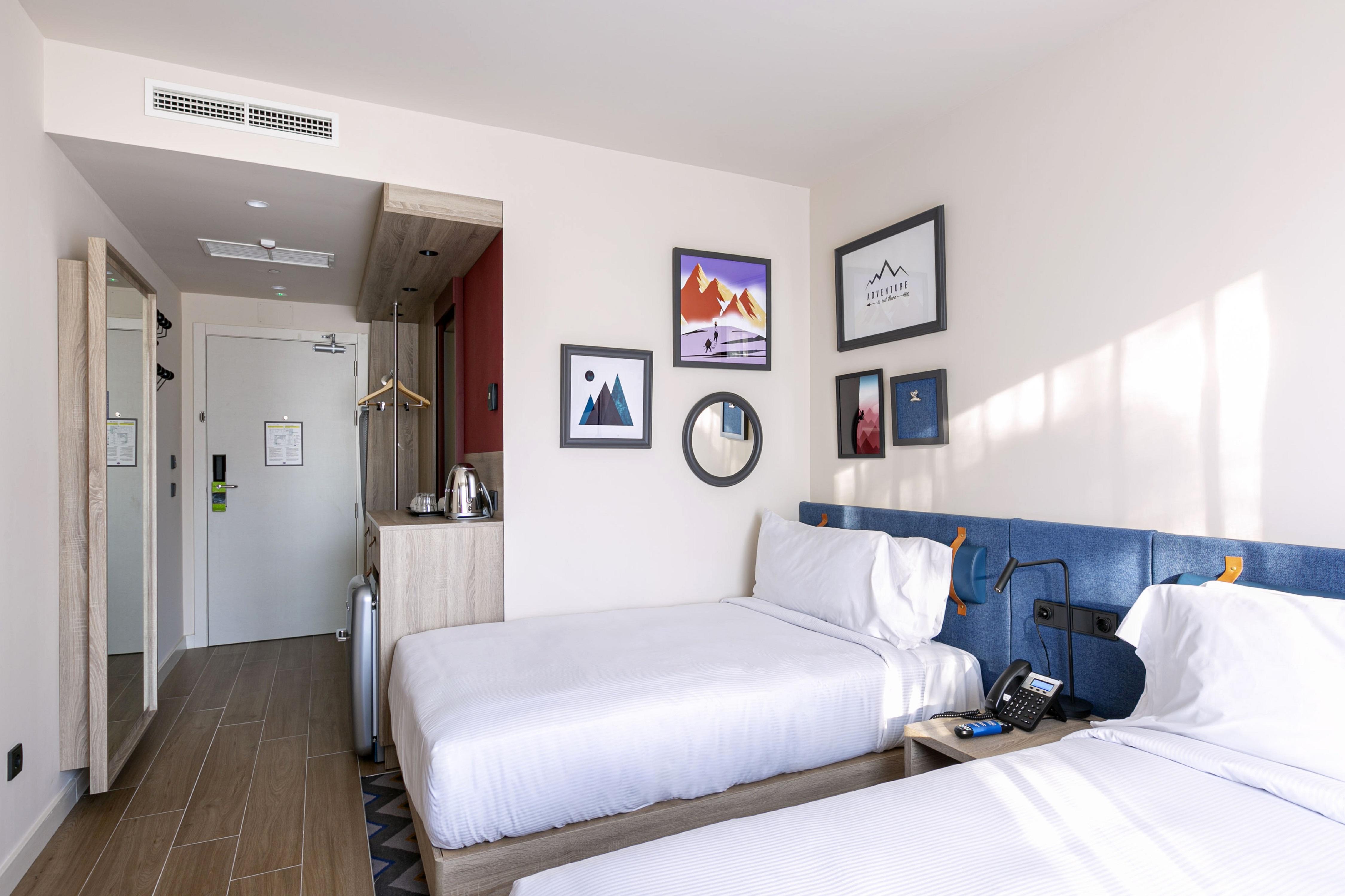 Hampton By Hilton Barcelona Fira Gran Via Hotel L'Hospitalet de Llobregat Bagian luar foto