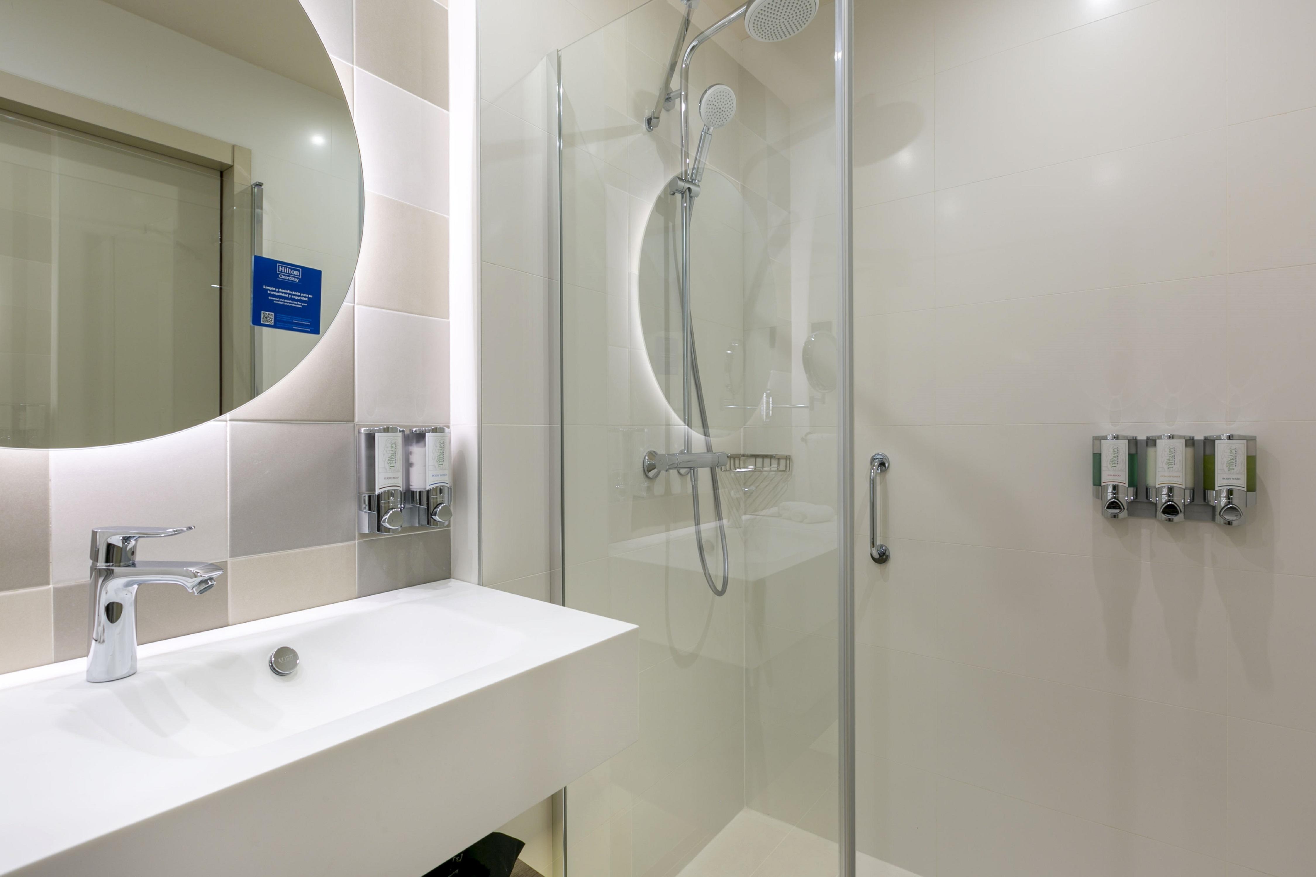 Hampton By Hilton Barcelona Fira Gran Via Hotel L'Hospitalet de Llobregat Bagian luar foto