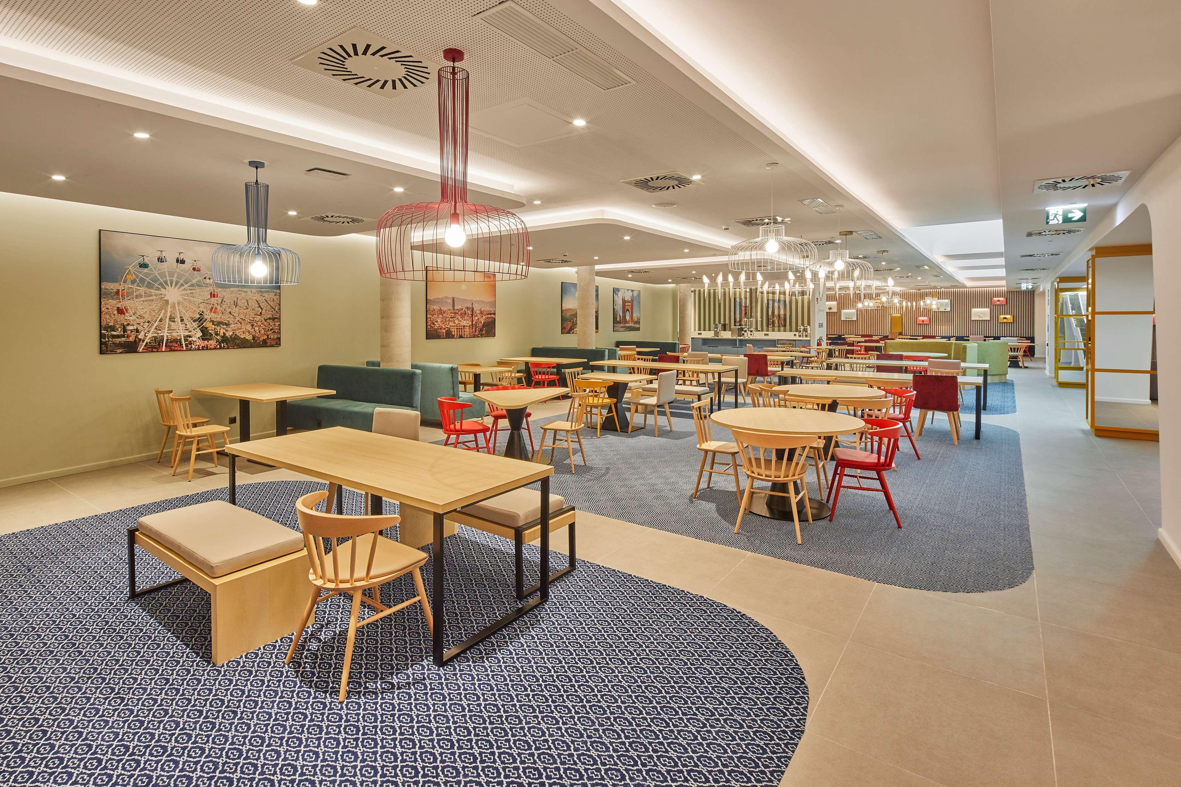 Hampton By Hilton Barcelona Fira Gran Via Hotel L'Hospitalet de Llobregat Bagian luar foto