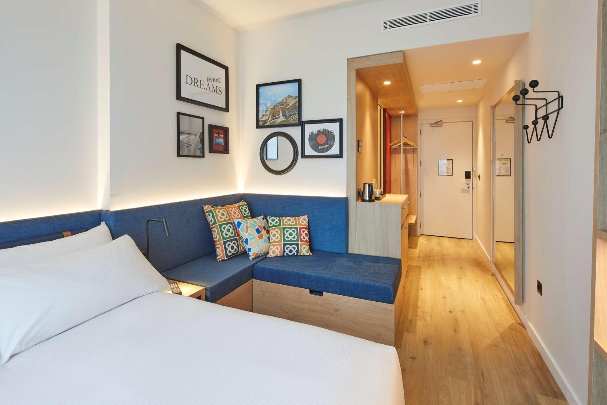 Hampton By Hilton Barcelona Fira Gran Via Hotel L'Hospitalet de Llobregat Bagian luar foto